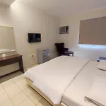 Jamjoom Hotel